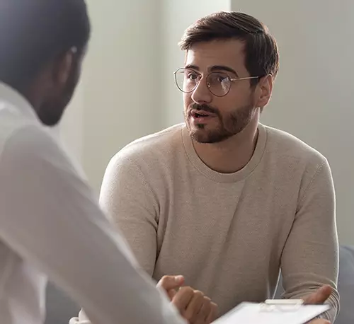 Meeting between employees