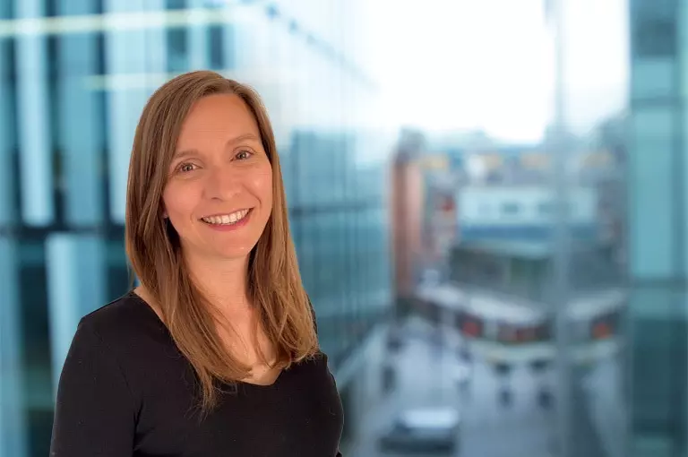 768 x 510px Helen Champ