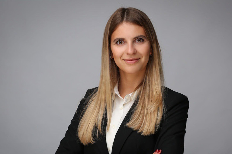 768 x 510p xCamilla Henn