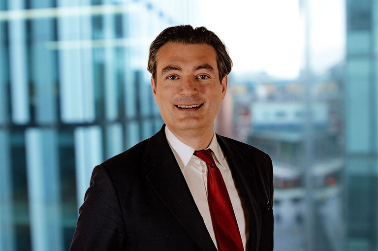 768 x 510pxRalph Veil