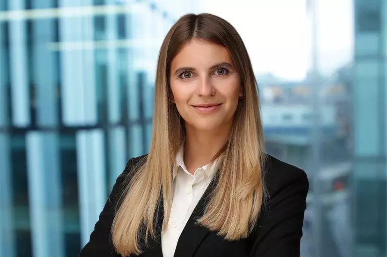 768 x 510px Camilla Henn 