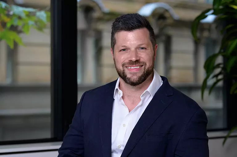 Michael Cooper 768 x 510px