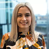 simone 200 x 200px x