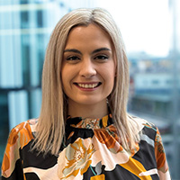 simone 200 x 200px x