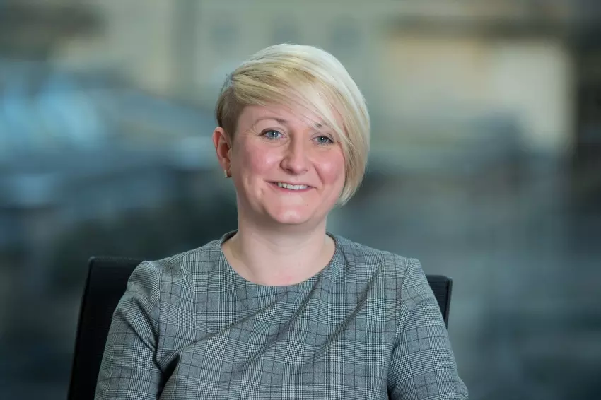 Vicki Thomas | Legal Executive | DWF